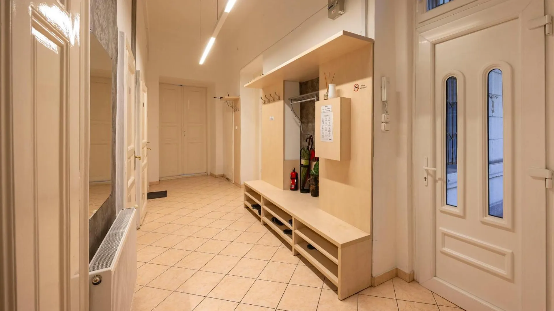 Deluxe City Center Apartment W' 5 Bedrooms Budapest Hungary