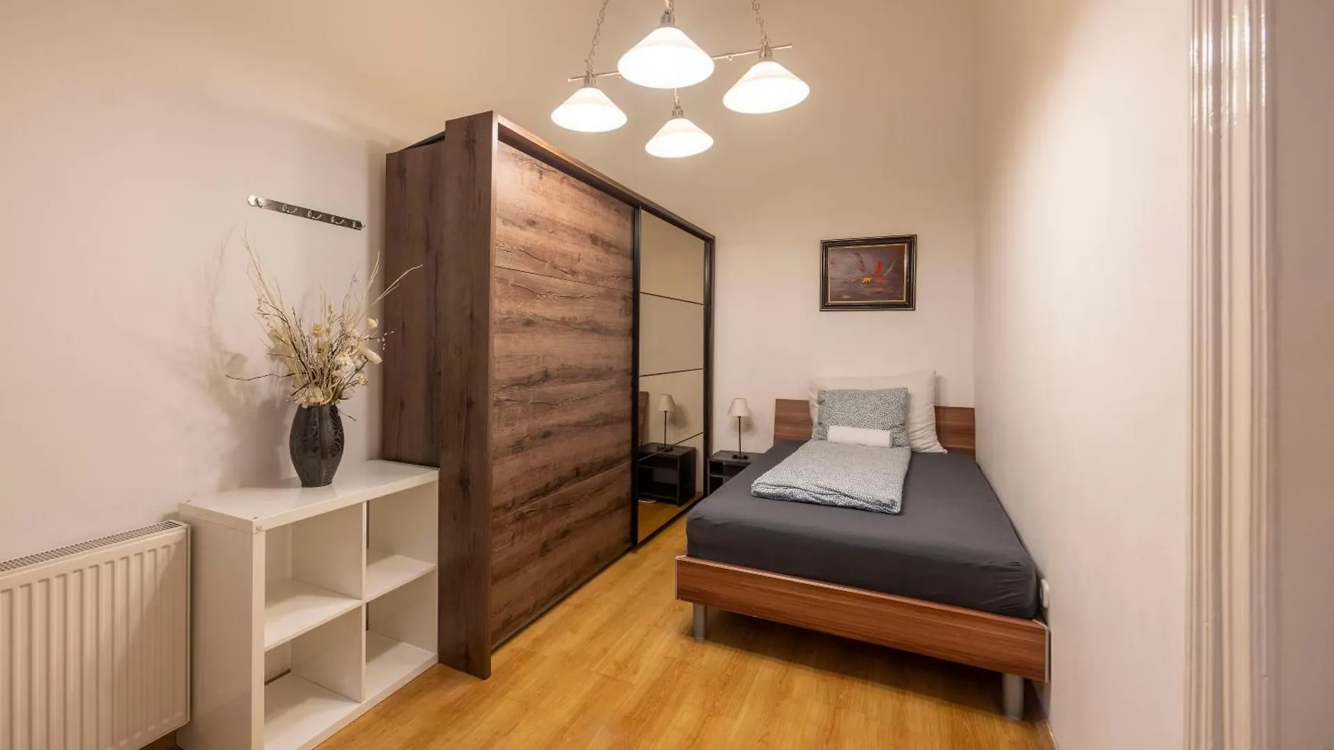 Deluxe City Center Apartment W' 5 Bedrooms Budapest