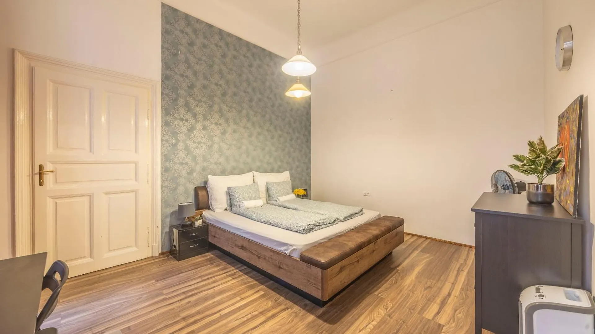 Deluxe City Center Apartment W' 5 Bedrooms Budapest 0*,  Hungary